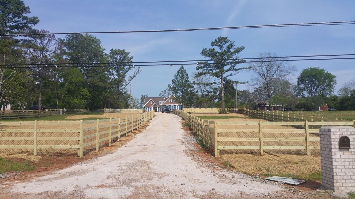 4 Rail With Black Vinyl 2 fence installed by Shelby Fence Company in Alabaster, AL