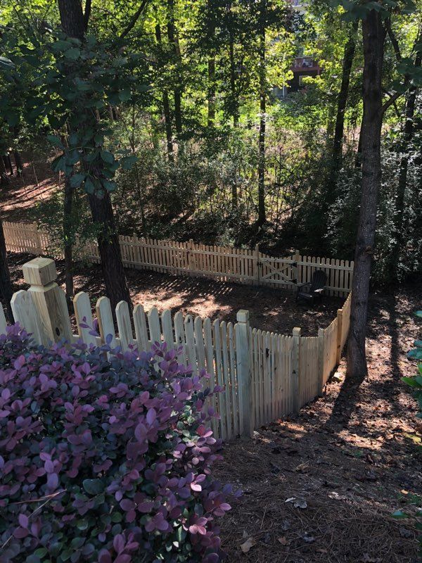 Picket Dog Eared Scolloped Gate 2 fence installed by Shelby Fence Company in Alabaster, AL